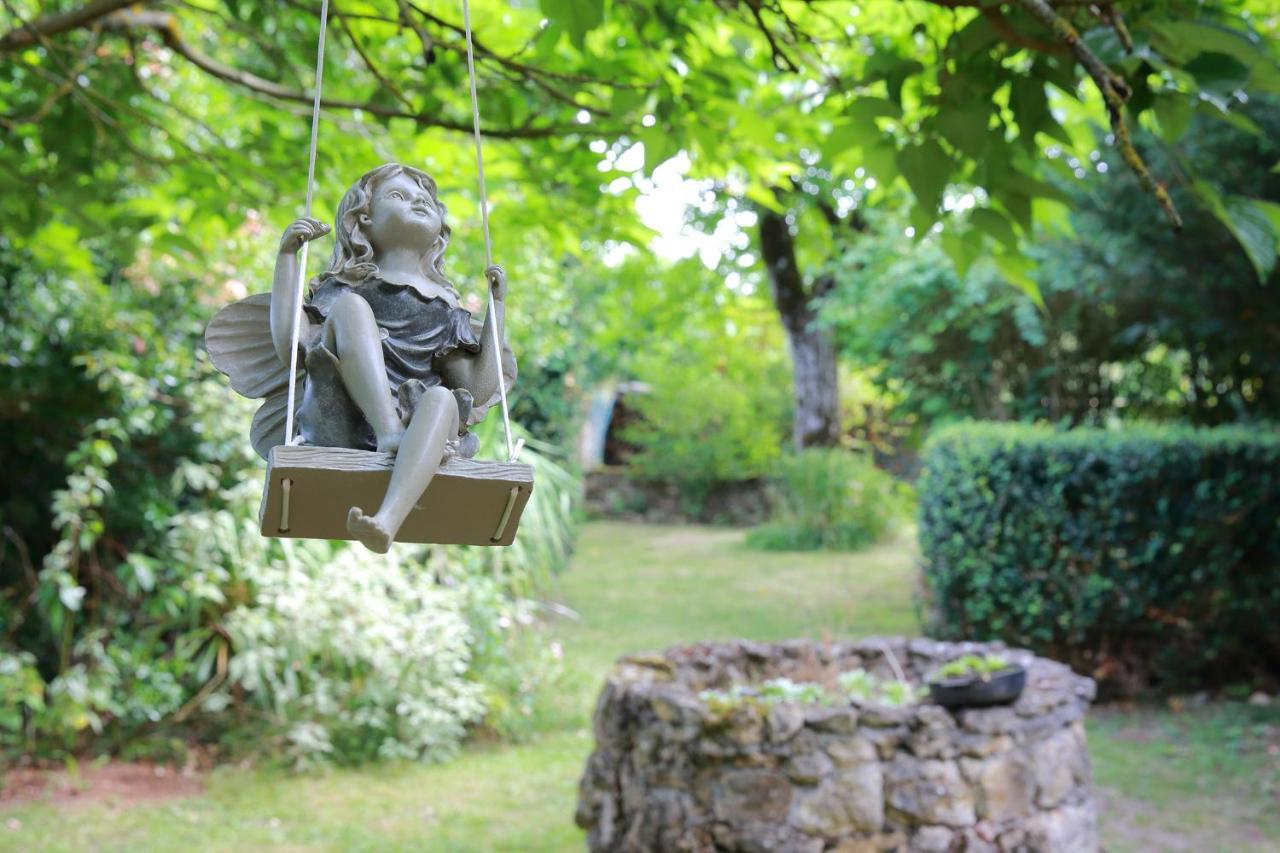La Loge Des Fees Bed & Breakfast Latillé Dış mekan fotoğraf