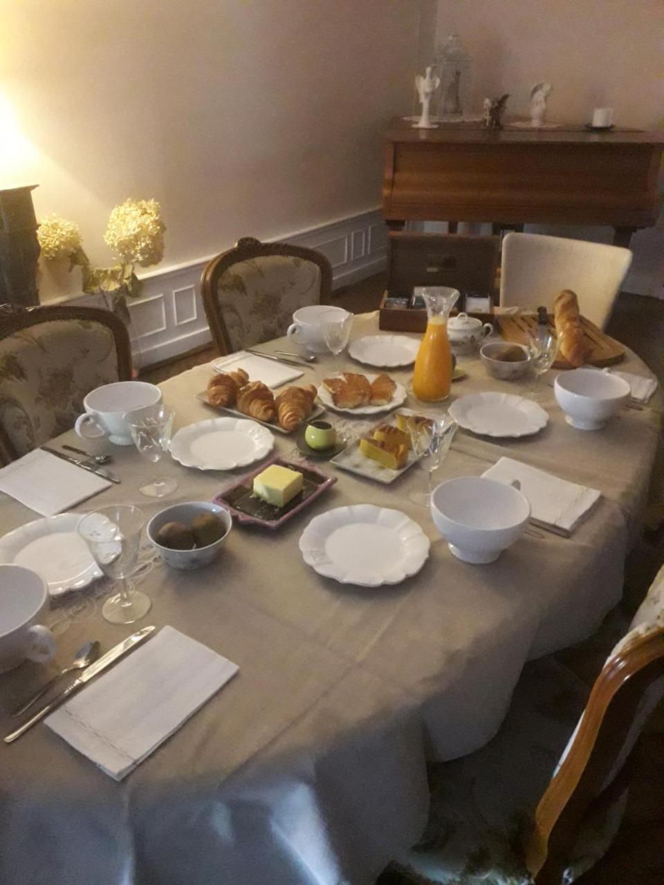 La Loge Des Fees Bed & Breakfast Latillé Dış mekan fotoğraf